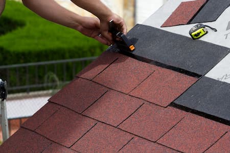 3 Signs Your Roof Needs Professional Repairs